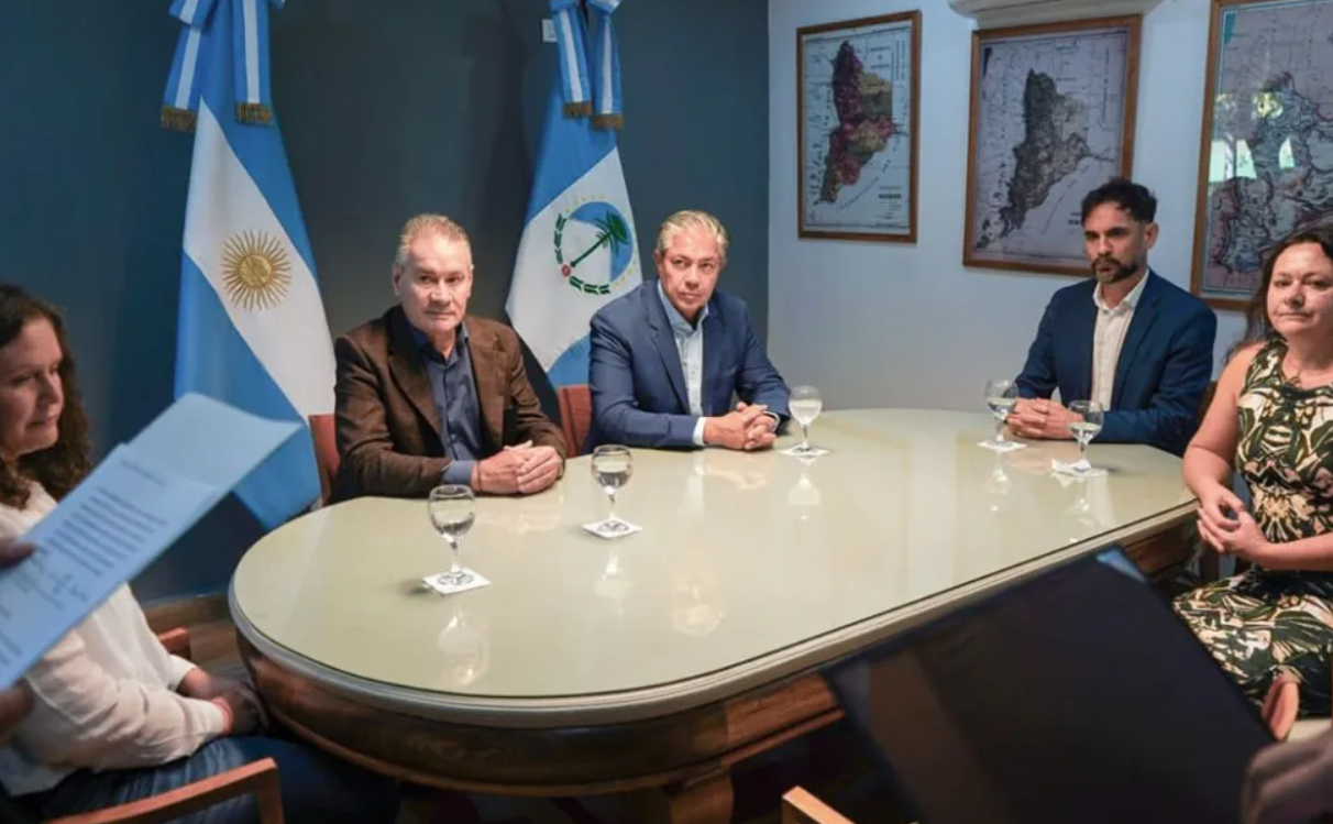 Convenio con CONICET para instalar un microscopio electrónico de barrido en Neuquén