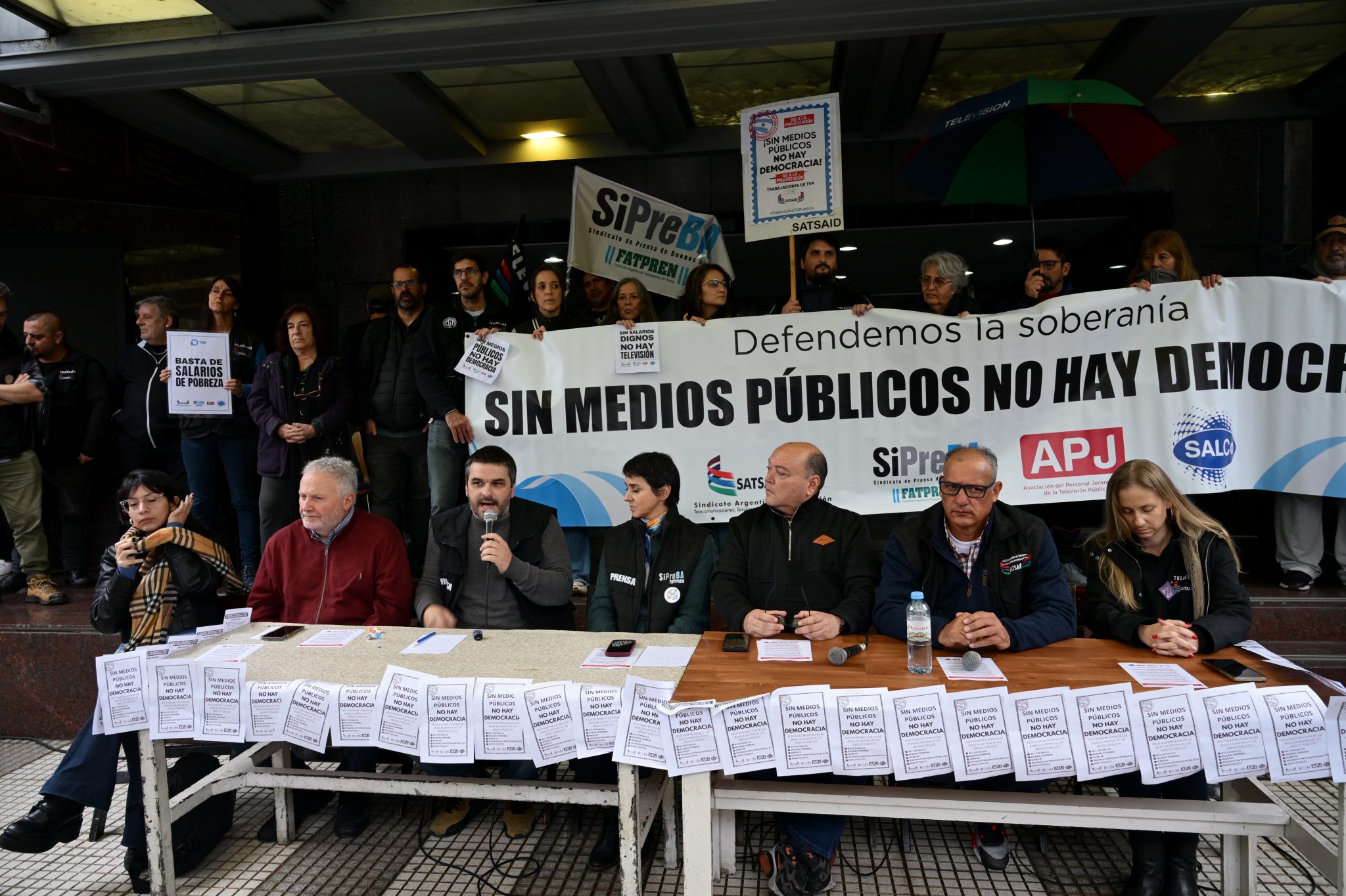 LOS TRABAJADORES DE LA TV PÚBLICA DENUNCIAN EL VACIAMIENTO DE LOS MEDIOS PÚBLICOS Y ANUNCIAN MEDIDAS DURANTE EL MUNDIAL