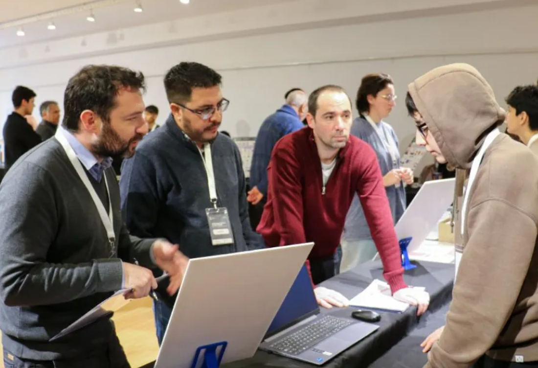 Inteligencia Artificial: Jóvenes neuquinos transforman ideas en tecnología con impacto social