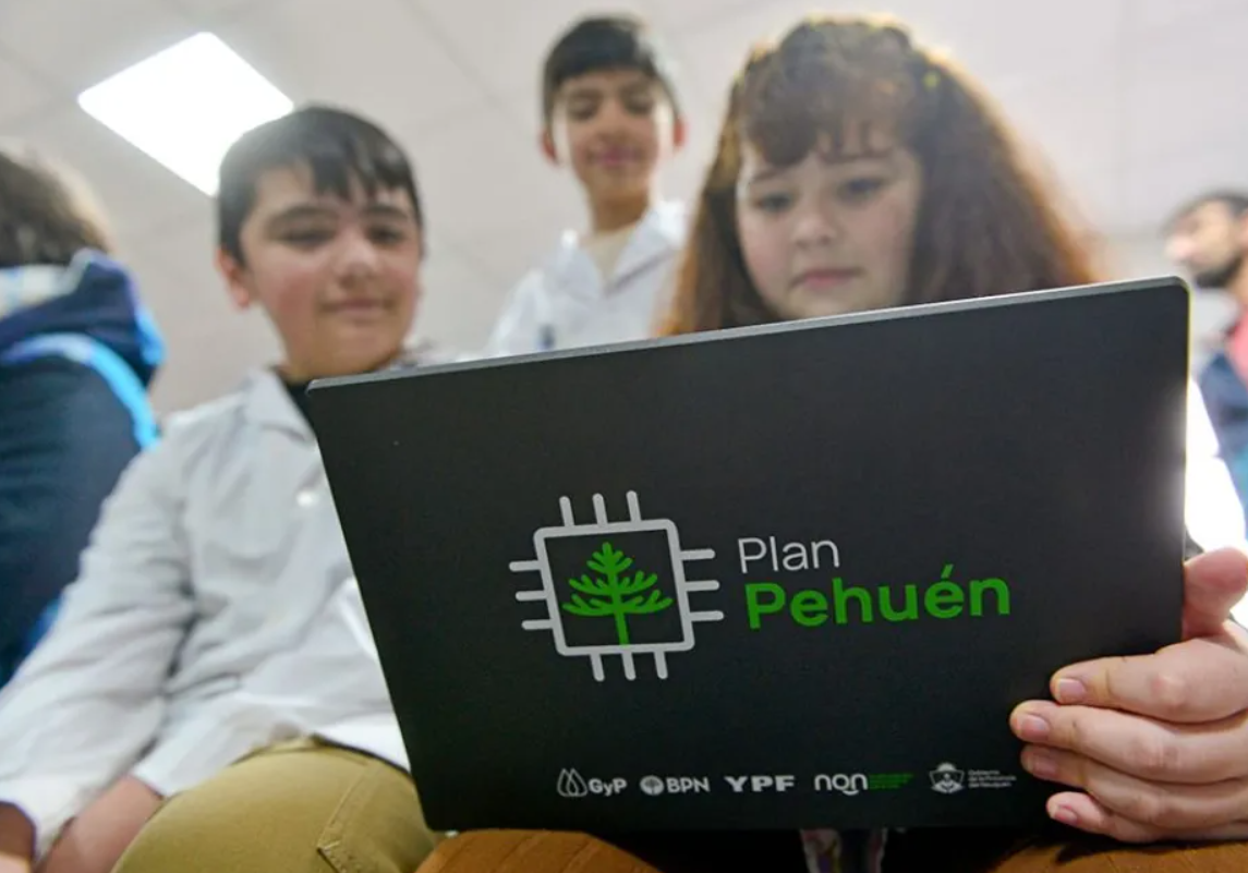 Neuquén intensifica desde este viernes la entrega de tecnología a escuelas de toda la provincia